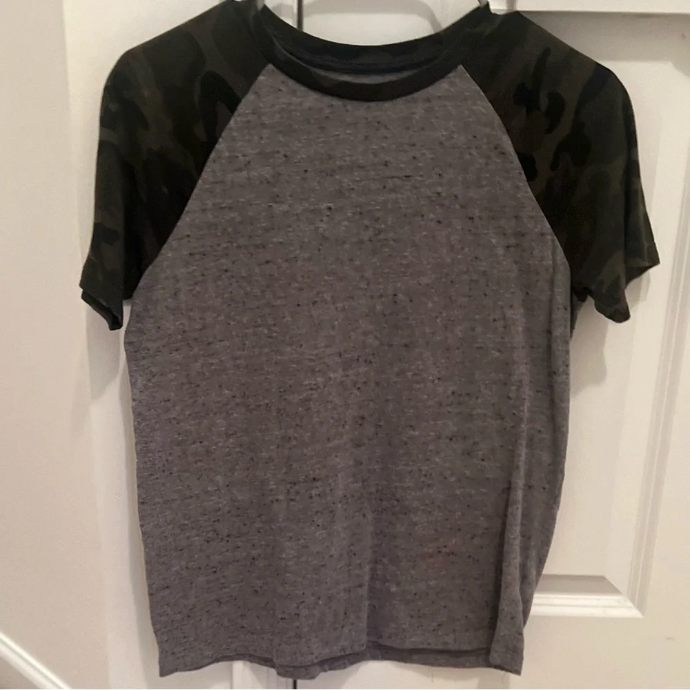 3/$19 Old Navy Camo Colorblock Ringer short sleeve T-shirt